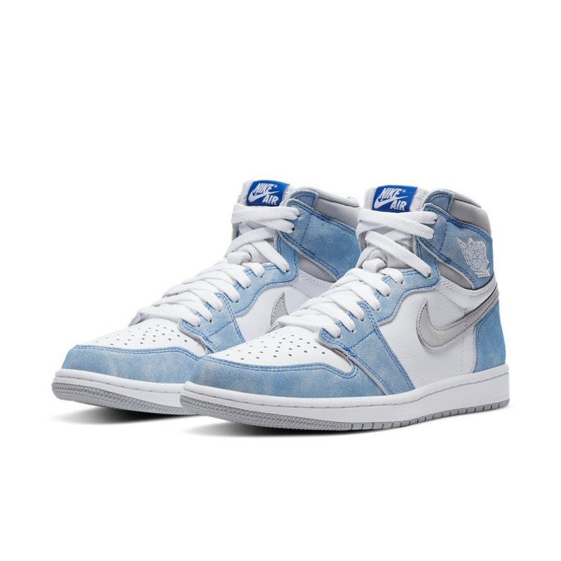 Air Jordan 1 Retro High OG 'Hyper Royal Light Smoke Grey' 555088-40237.80