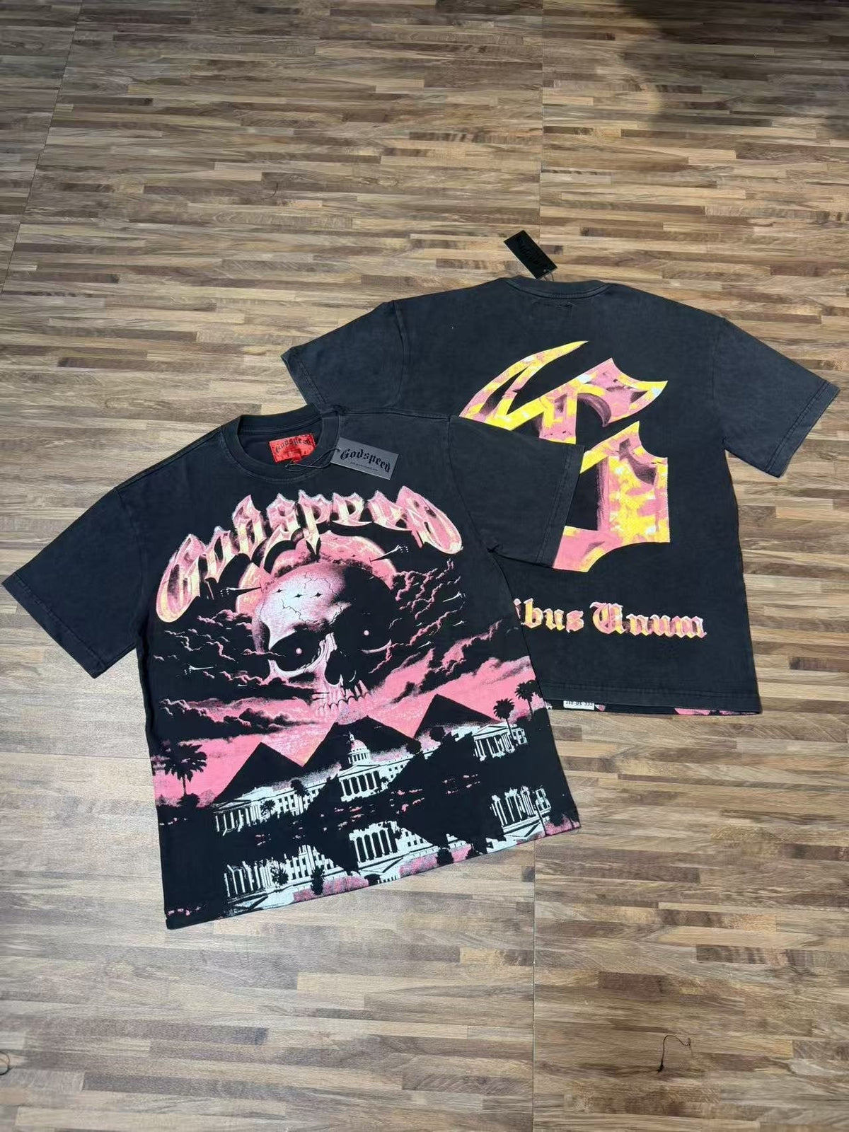 Godspeed E Pluribus Unum Skull Graphic T-Shirt