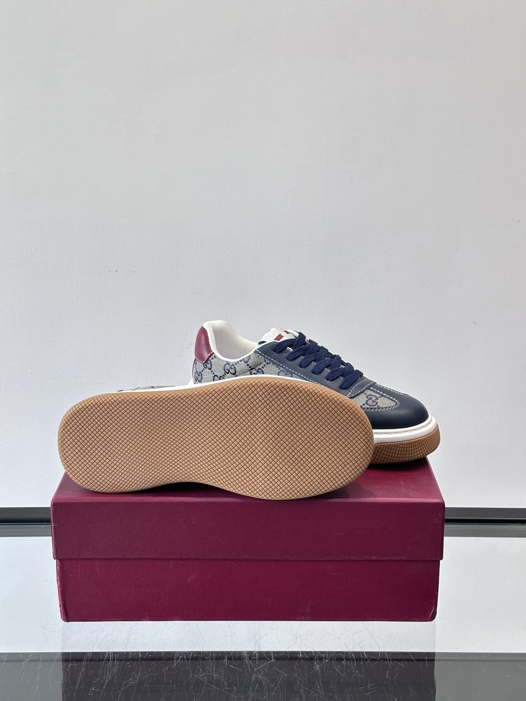 Gucci Men's Navy Monogram Stripe Low-Top Sneakers