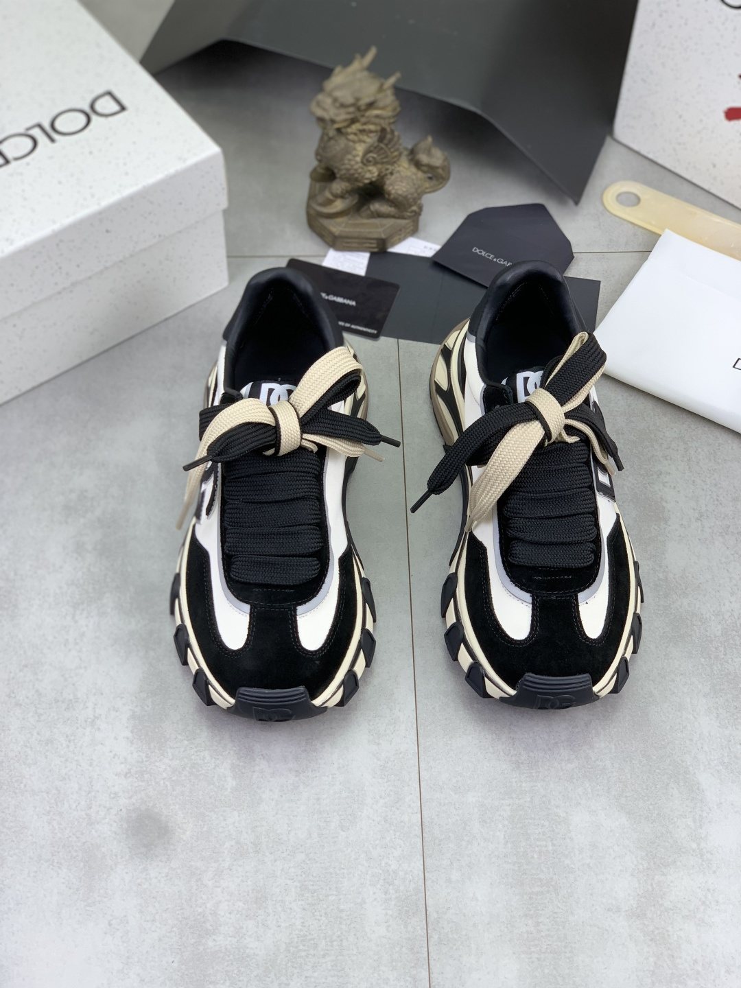 Dolce & Gabbana Logo Panel Low-Top Sneakers