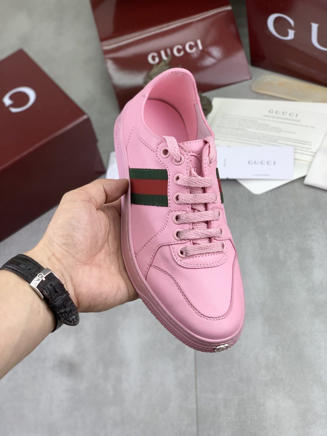 Gucci Low-Top Sneakers with Green and Red Side Stripes