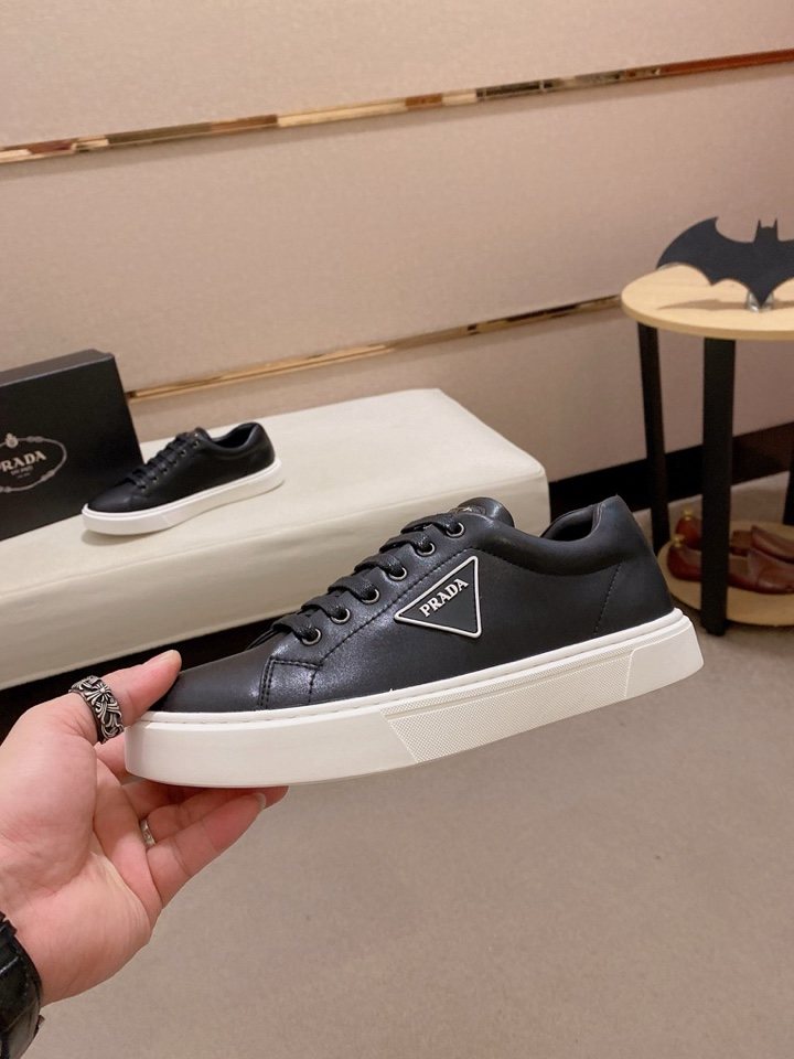 Prada Plaque Low-Top Sneakers